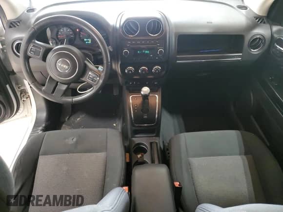 2011 Jeep Compass Latitude с VIN 1J4NF1FB0BD223440, выставлен на аукционе Copart как лот 82711215 с пробегом 64 723 миль миль и Списание • Salvage title. История ставок и продаж доступна на DreamBid. Изображение 8.