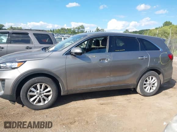 2019 Kia Sorento LX with VIN 5XYPG4A33KG503951, listed as a IAAI auction lot 43073039 with 100,288 mi miles and . Bid and sale history available at DreamBid. Image 14.