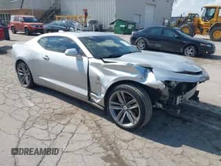 2017 Chevrolet Camaro 2LT с VIN 1G1FD1RX4H0113863, выставлен на аукционе IAAI как лот 42612572 с пробегом 108 294 миль миль и . История ставок и продаж доступна на DreamBid. Изображение 1.