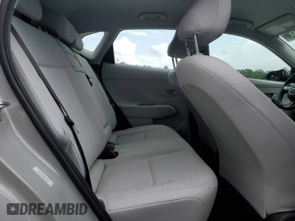 2025 Hyundai Kona SE с VIN KM8HA3AB8SU196911, выставлен на аукционе Copart как лот 66020125 с пробегом 22 503 миль миль и Списание • Salvage title. История ставок и продаж доступна на DreamBid. Изображение 10.
