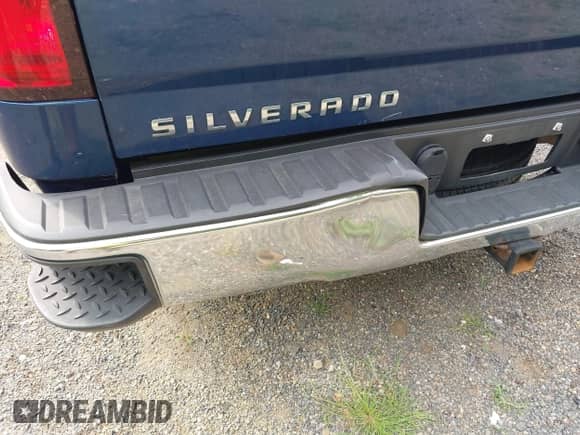 2015 Chevrolet Silverado 1500 LT z VIN 1GCVKREH0FZ343656, wystawiony jako IAAI lot #42694051 z przebiegiem 157 425 mil mil oraz . Historia ofert i sprzedaży dostępna na DreamBid. Obrazek 20.