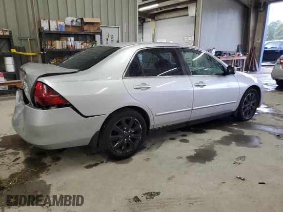 2006 Honda Accord LX with VIN 1HGCM66386A009099, listed as a Copart auction lot 70883965 with 178,076 mi miles and Salvage title. Bid and sale history available at DreamBid. Image 3.
