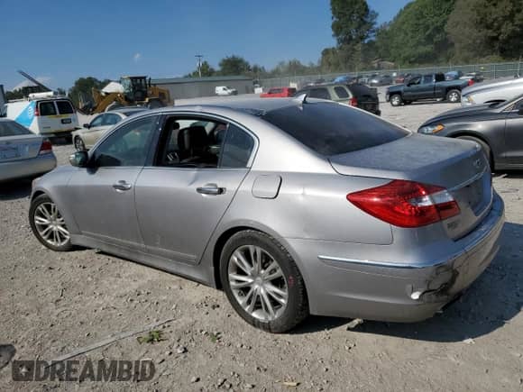 2012 Hyundai Genesis 3.8L с VIN KMHGC4DD2CU157418, выставлен на аукционе Copart как лот 81103515 с пробегом 96 298 миль миль и Списание • Salvage title. История ставок и продаж доступна на DreamBid. Изображение 2.