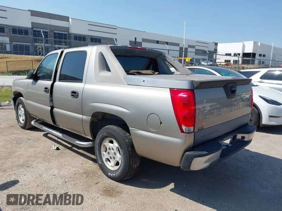 2003 Chevrolet Avalanche with VIN 3GNEC13T63G228844, listed as a IAAI auction lot 43172458 with 112,682 mi miles and . Bid and sale history available at DreamBid. Image 3.