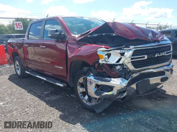 2019 Ram 1500 Big Horn z VIN 1C6SRFFT4KN895508, wystawiony jako IAAI lot #43048543 z przebiegiem 66 272 mil mil oraz . Historia ofert i sprzedaży dostępna na DreamBid. Obrazek 1.