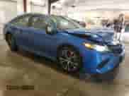 2020 Toyota Camry SE with VIN 4T1G11AK0LU327847, listed as a Copart auction lot 81641575 with 72,243 mi miles and Salvage title. Bid and sale history available at DreamBid. Image 4.