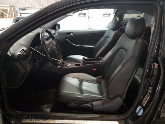 2005 Mercedes-Benz C 230 Kompressor z VIN WDBRN40J55A648975, wystawiony jako Copart lot #62463675 z przebiegiem 252 393 mil mil oraz Szkoda całkowita • Salvage title. Historia ofert i sprzedaży dostępna na DreamBid. Obrazek 7.