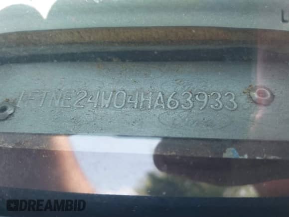 2004 Ford Econoline Cargo с VIN 1FTNE24W04HA63933, выставлен на аукционе IAAI как лот 42171252 с пробегом 347 259 миль миль и . История ставок и продаж доступна на DreamBid. Изображение 9.