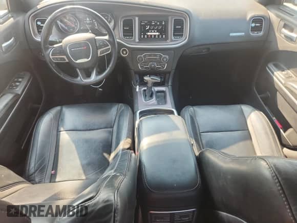 2022 Dodge Charger SXT z VIN 2C3CDXBGXNH169163, wystawiony jako Copart lot #80182365 z przebiegiem 69 551 mil mil oraz Czysty tytuł • Clean title. Historia ofert i sprzedaży dostępna na DreamBid. Obrazek 8.