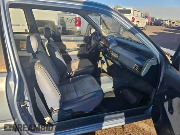 1984 Honda Civic с VIN JHMAH3321ES036981, выставлен на аукционе Copart как лот 88917385 с пробегом 122 778 миль миль и Чистый • Clean title. История ставок и продаж доступна на DreamBid. Изображение 5.