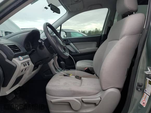 2015 Subaru Forester 2.5i z VIN JF2SJABC9FH589483, wystawiony jako Copart lot #90246595 z przebiegiem 147 792 mil mil oraz Czysty tytuł • Clean title. Historia ofert i sprzedaży dostępna na DreamBid. Obrazek 7.