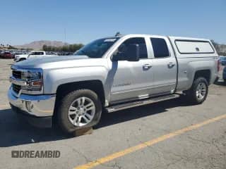 2018 Chevrolet Silverado 1500 LT z VIN 1GCVKREC9JZ378077, wystawiony jako Copart lot #80866705 z przebiegiem 67 945 mil mil oraz Szkoda całkowita • Salvage title. Historia ofert i sprzedaży dostępna na DreamBid. Obrazek 1.