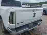 2022 Ram 1500 Laramie z VIN 1C6SRFJT0NN234411, wystawiony jako IAAI lot #42695457 z przebiegiem 94 721 mil mil oraz . Historia ofert i sprzedaży dostępna na DreamBid. Obrazek 6.