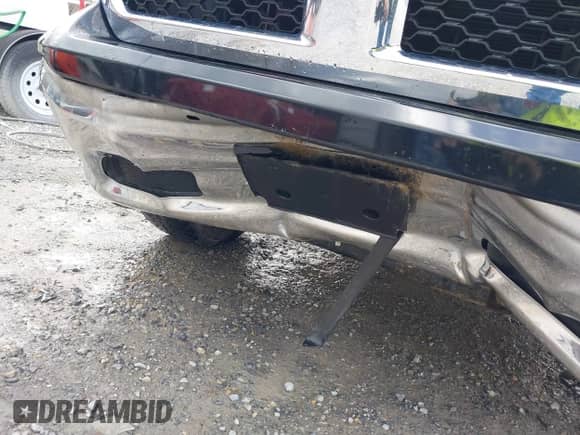 2019 Ram 1500 SLT z VIN 1C6RR7TT5KS714118, wystawiony jako IAAI lot #41865327 z przebiegiem 104 491 mil mil oraz . Historia ofert i sprzedaży dostępna na DreamBid. Obrazek 17.