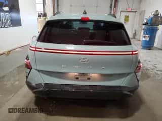 2024 Hyundai Kona SEL с VIN KM8HB3AB6RU146824, выставлен на аукционе Copart как лот 89452505 с пробегом 32 221 миль миль и Чистый • Clean title. История ставок и продаж доступна на DreamBid. Изображение 6.