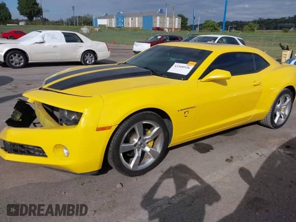 2010 Chevrolet Camaro 2LT z VIN 2G1FC1EV7A9168469, wystawiony jako IAAI lot #43360926 z przebiegiem 108 461 mil mil oraz . Historia ofert i sprzedaży dostępna na DreamBid. Obrazek 2.