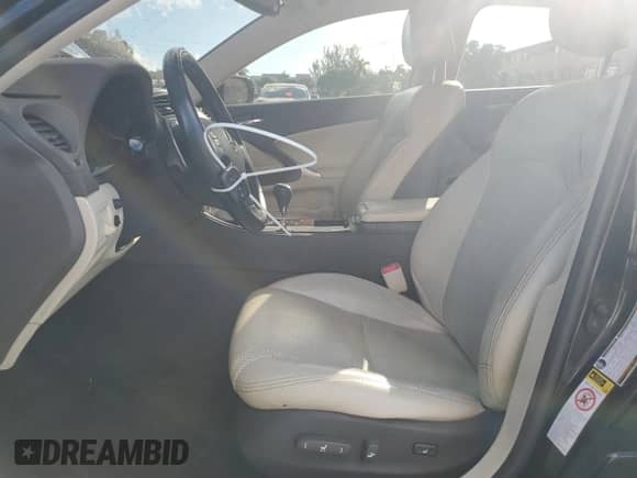 2010 Lexus IS 250 z VIN JTHBF5C24A2098360, wystawiony jako Copart lot #86120955 z przebiegiem 295 839 mil mil oraz Czysty tytuł • Clean title. Historia ofert i sprzedaży dostępna na DreamBid. Obrazek 7.