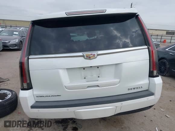 2016 Cadillac Escalade ESV Luxury Collection with VIN 1GYS3HKJ1GR309304, listed as a IAAI auction lot 41536501 with 115,696 mi miles and . Bid and sale history available at DreamBid. Image 17.