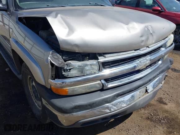 2003 Chevrolet Tahoe LT z VIN 1GNEK13Z93J329737, wystawiony jako IAAI lot #42212884 z przebiegiem 232 514 mil mil oraz . Historia ofert i sprzedaży dostępna na DreamBid. Obrazek 6.