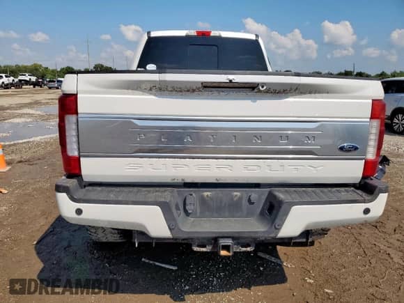 2018 Ford F-250 XL с VIN 1FT7W2BT4JEC06491, выставлен на аукционе Copart как лот 70702115 с пробегом 180 143 миль миль и Списание • Salvage title. История ставок и продаж доступна на DreamBid. Изображение 6.