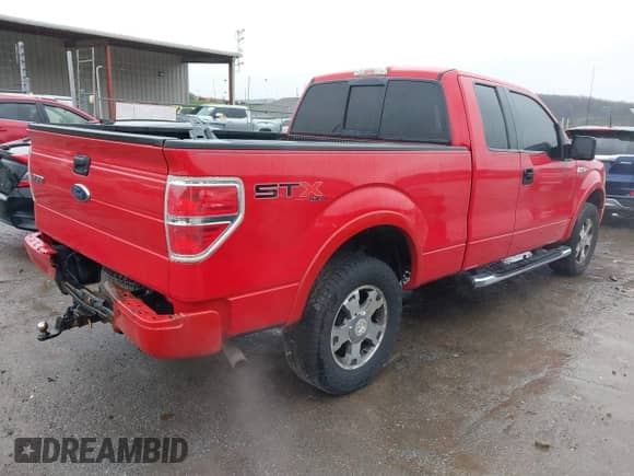 2010 Ford F-150 XL z VIN 1FTEX1EWXAFA69586, wystawiony jako IAAI lot #41947671 z przebiegiem 156 317 mil mil oraz . Historia ofert i sprzedaży dostępna na DreamBid. Obrazek 4.