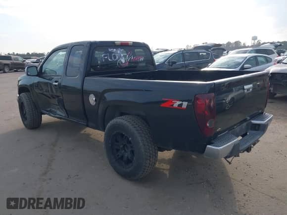 2005 Chevrolet Colorado LS Z71 z VIN 1GCDS196358170810, wystawiony jako IAAI lot #41516338 z przebiegiem 147 901 mil mil oraz . Historia ofert i sprzedaży dostępna na DreamBid. Obrazek 3.