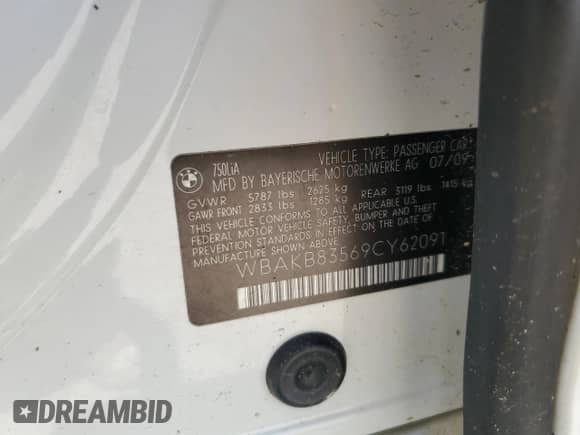 2009 BMW 7 Series 750Li with VIN WBAKB83569CY62091, listed as a Copart auction lot 66871955 with 101,647 mi miles and Salvage title. Bid and sale history available at DreamBid. Image 13.