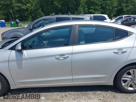 2019 Hyundai Elantra SEL с VIN 5NPD84LF7KH473319, выставлен на аукционе IAAI как лот 42668009 с пробегом 138 954 миль миль и . История ставок и продаж доступна на DreamBid. Изображение 15.
