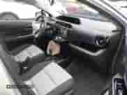 2015 Toyota Prius One z VIN JTDKDTB37F1098842, wystawiony jako IAAI lot #42599025 z przebiegiem 87 264 mil mil oraz . Historia ofert i sprzedaży dostępna na DreamBid. Obrazek 5.