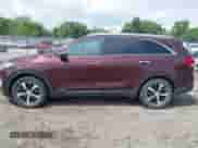 2017 Kia Sorento EX z VIN 5XYPHDA51HG289386, wystawiony jako IAAI lot #42419455 z przebiegiem 146 464 mil mil oraz . Historia ofert i sprzedaży dostępna na DreamBid. Obrazek 15.