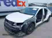 2021 Toyota Camry SE z VIN 4T1G11AK0MU607415, wystawiony jako IAAI lot #42542539 z przebiegiem 52 253 mil mil oraz . Historia ofert i sprzedaży dostępna na DreamBid. Obrazek 2.