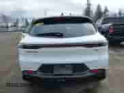 2024 Dodge Hornet R/T z VIN ZACPDFCW8R3A28634, wystawiony jako IAAI lot #41827608 z przebiegiem 19 029 mil mil oraz . Historia ofert i sprzedaży dostępna na DreamBid. Obrazek 16.