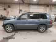 2006 Toyota Highlander z VIN JTEHP21A660174080, wystawiony jako IAAI lot #41963077 z przebiegiem 234 831 mil mil oraz . Historia ofert i sprzedaży dostępna na DreamBid. Obrazek 14.