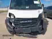 2023 Ram ProMaster Cargo z VIN 3C6LRVVG1PE606308, wystawiony jako IAAI lot #42824322 z przebiegiem 60 497 mil mil oraz . Historia ofert i sprzedaży dostępna na DreamBid. Obrazek 6.