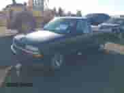 2002 Chevrolet S-10 с VIN 1GCCS145128194643, выставлен на аукционе IAAI как лот 43392396 с пробегом 251 096 миль миль и . История ставок и продаж доступна на DreamBid. Изображение 2.