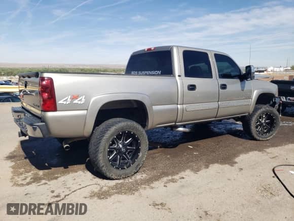 2003 Chevrolet Silverado 1500HD LS with VIN 1GCGK13U03F114482, listed as a Copart auction lot 53862905 with 80,530 mi miles and Salvage title. Bid and sale history available at DreamBid. Image 3.