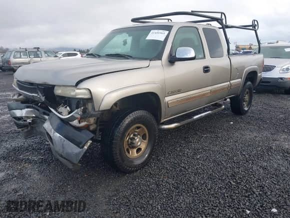 2001 Chevrolet Silverado 2500HD LS with VIN 1GCHC29U01E227334, listed as a IAAI auction lot 41446965 with 266,255 mi miles and . Bid and sale history available at DreamBid. Image 17.