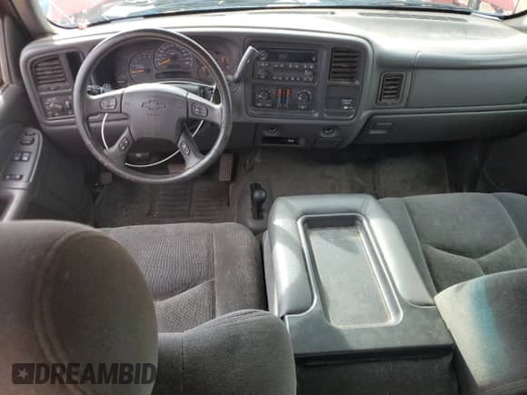 2004 Chevrolet Silverado 2500HD Work Truck с VIN 1GCHK29U24E346445, выставлен на аукционе Copart как лот 70293505 с пробегом 103 892 миль миль и Чистый • Clean title. История ставок и продаж доступна на DreamBid. Изображение 8.