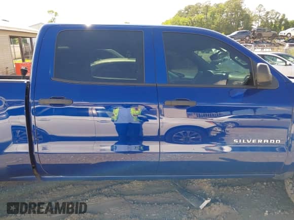 2014 Chevrolet Silverado 1500 LT z VIN 3GCUKREH3EG170483, wystawiony jako IAAI lot #42251858 z przebiegiem 155 135 mil mil oraz . Historia ofert i sprzedaży dostępna na DreamBid. Obrazek 13.