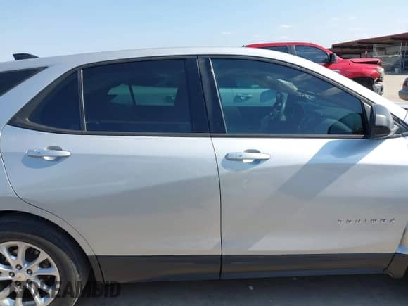 2019 Chevrolet Equinox LS с VIN 2GNAXHEVXK6174565, выставлен на аукционе IAAI как лот 43173788 с пробегом 155 392 миль миль и . История ставок и продаж доступна на DreamBid. Изображение 14.