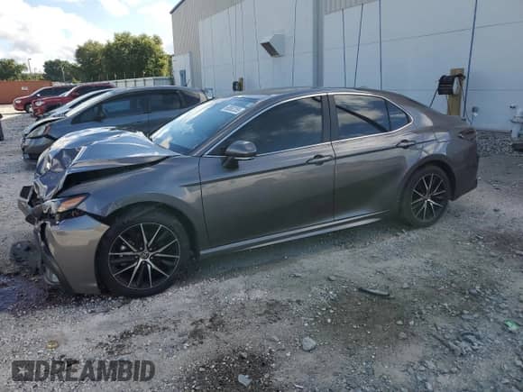 2024 Toyota Camry SE with VIN 4T1G11AK5RU864786, listed as a Copart auction lot 68582355 with 50,946 mi miles and Salvage title. Bid and sale history available at DreamBid. Image 1.