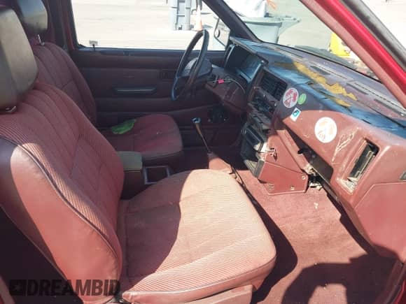 1993 Nissan Frontier с VIN 1N6SD16S8PC336724, выставлен на аукционе IAAI как лот 42652314 с пробегом 301 564 миль миль и . История ставок и продаж доступна на DreamBid. Изображение 5.