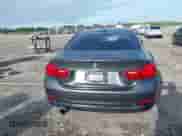 2014 BMW 4 Series 428i xDrive z VIN WBA3N5C57EK196790, wystawiony jako IAAI lot #40571670 z przebiegiem 108 114 mil mil oraz . Historia ofert i sprzedaży dostępna na DreamBid. Obrazek 16.
