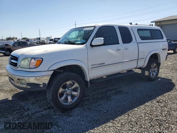 2001 Toyota Tundra Limited z VIN 5TBBT48191S126028, wystawiony jako Copart lot #80312915 z przebiegiem 230 773 mil mil oraz Czysty tytuł • Clean title. Historia ofert i sprzedaży dostępna na DreamBid. Obrazek 1.
