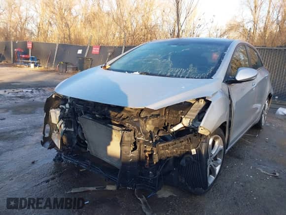 2013 Hyundai Elantra с VIN KMHD35LE9DU049902, выставлен на аукционе IAAI как лот 41061836 с пробегом 113 007 миль миль и . История ставок и продаж доступна на DreamBid. Изображение 6.