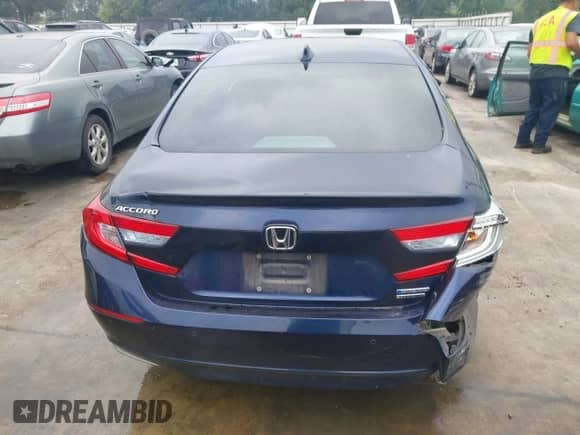 2018 Honda Accord Touring z VIN 1HGCV3F95JA007495, wystawiony jako IAAI lot #42192915 z przebiegiem 46 302 mil mil oraz . Historia ofert i sprzedaży dostępna na DreamBid. Obrazek 16.