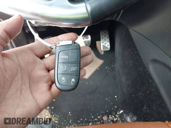 2014 Jeep Grand Cherokee SRT-8 с VIN 1C4RJFDJ1EC517310, выставлен на аукционе IAAI как лот 42383955 с пробегом 104 701 миль миль и . История ставок и продаж доступна на DreamBid. Изображение 11.