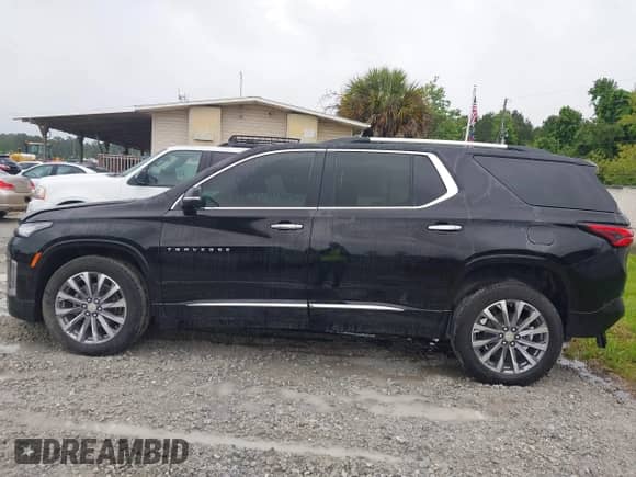 2023 Chevrolet Traverse Premier z VIN 1GNERKKW7PJ273618, wystawiony jako IAAI lot #42180117 z przebiegiem 38 082 mil mil oraz . Historia ofert i sprzedaży dostępna na DreamBid. Obrazek 14.