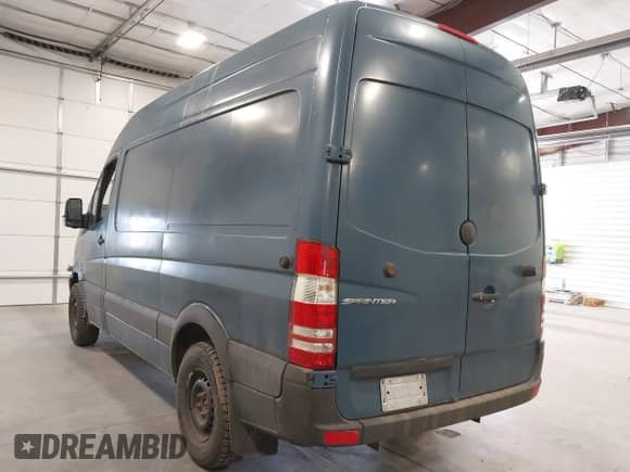 2007 Dodge Sprinter with VIN WD0PE745975152295, listed as a IAAI auction lot 41718364 with 248,424 mi miles and . Bid and sale history available at DreamBid. Image 3.