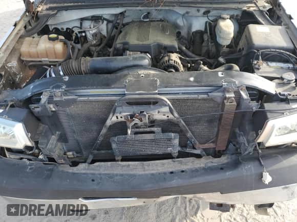 2003 Chevrolet Silverado 2500HD LT z VIN 1GCHK29G83E125196, wystawiony jako Copart lot #55274115 z przebiegiem 307 475 mil mil oraz Szkoda całkowita • Salvage title. Historia ofert i sprzedaży dostępna na DreamBid. Obrazek 11.